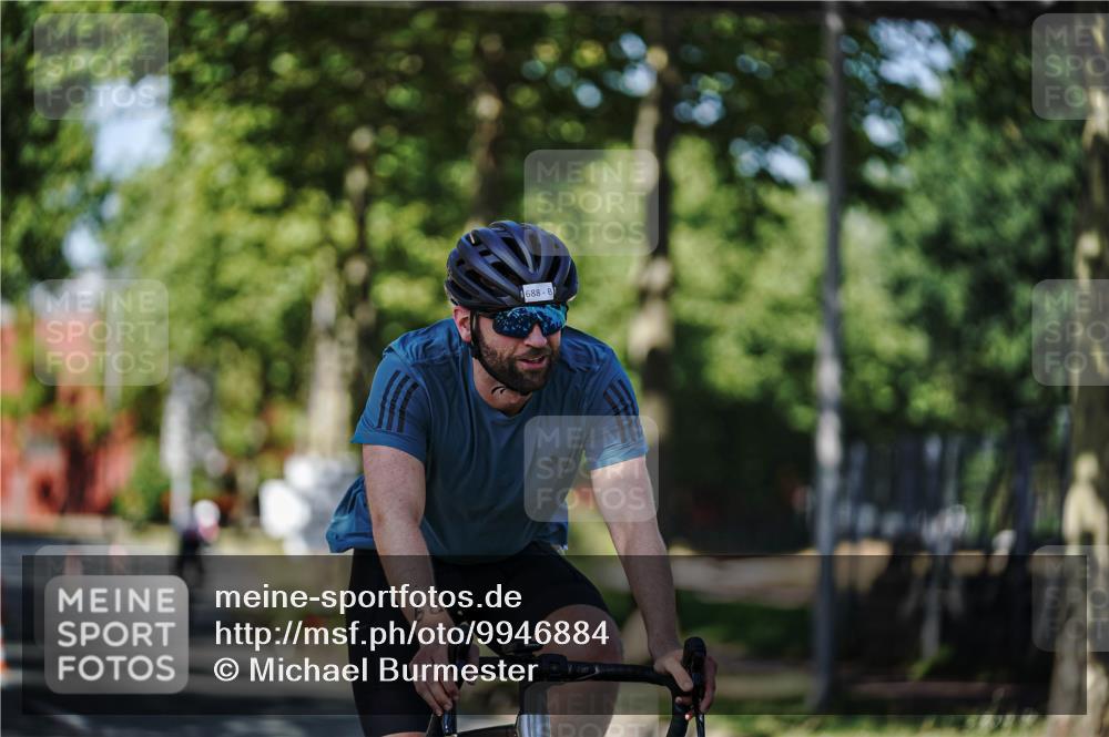 09.08.2026 - GEWOBA Citytriathlon Bremen Michael Burmester http://msf.ph/oto/9946884 09.08.2026 12:10:11 Radfahren 619, 633, 688, 729, 774, 1002 meine-sportfotos.de
