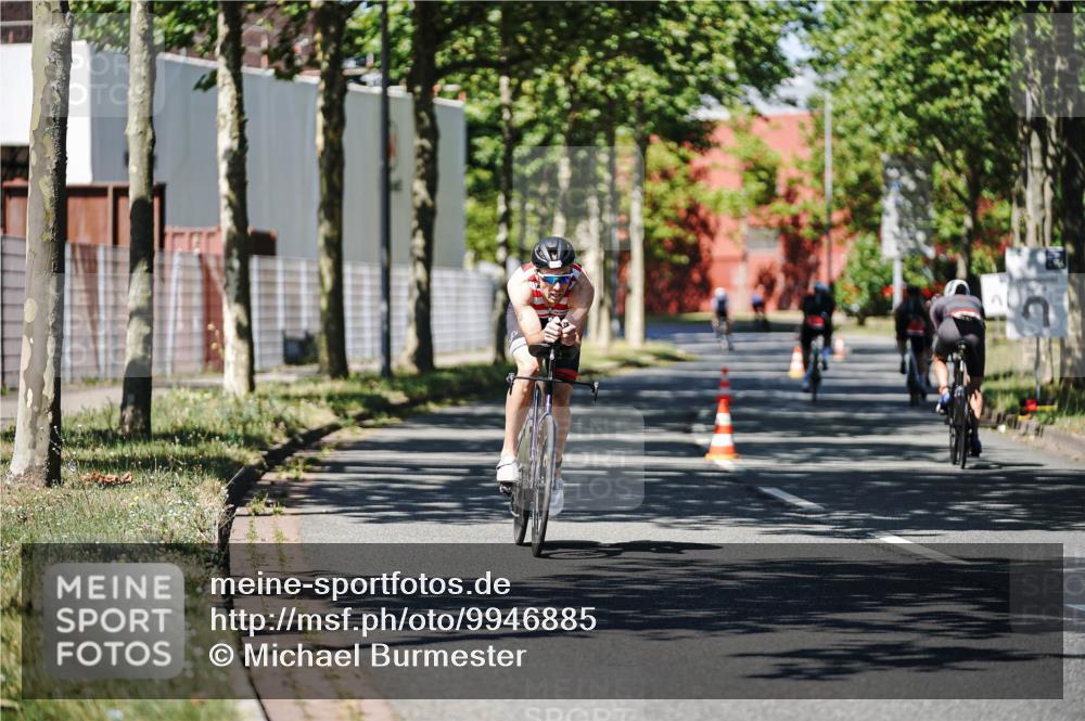 09.08.2026 - GEWOBA Citytriathlon Bremen Michael Burmester http://msf.ph/oto/9946885 09.08.2026 12:10:21 Radfahren 688, 776 meine-sportfotos.de