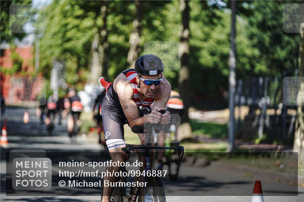 09.08.2026 - GEWOBA Citytriathlon Bremen Michael Burmester http://msf.ph/oto/9946887 09.08.2026 12:10:22 Radfahren 688, 776 meine-sportfotos.de