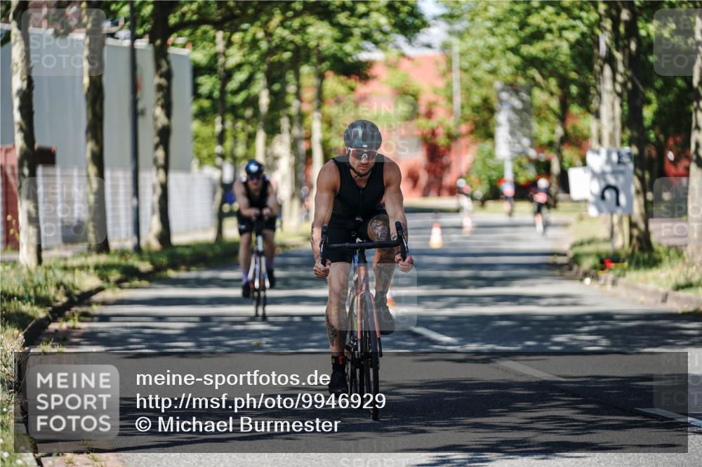 09.08.2026 - GEWOBA Citytriathlon Bremen Michael Burmester http://msf.ph/oto/9946929 09.08.2026 12:11:15 Radfahren 588, 641, 690, 698, 767, 789, 801, 810, 831, 854 meine-sportfotos.de