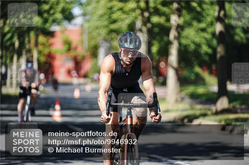 09.08.2026 - GEWOBA Citytriathlon Bremen Michael Burmester http://msf.ph/oto/9946932 09.08.2026 12:11:16 Radfahren 588, 641, 690, 698, 703, 767, 789, 801, 810, 854 meine-sportfotos.de