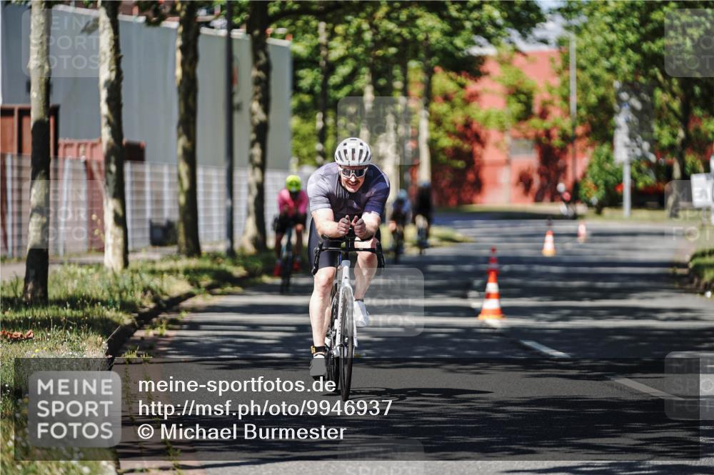 09.08.2026 - GEWOBA Citytriathlon Bremen Michael Burmester http://msf.ph/oto/9946937 09.08.2026 12:11:21 Radfahren 112, 540, 588, 666, 698, 703, 767, 789, 801, 854, 1153 meine-sportfotos.de