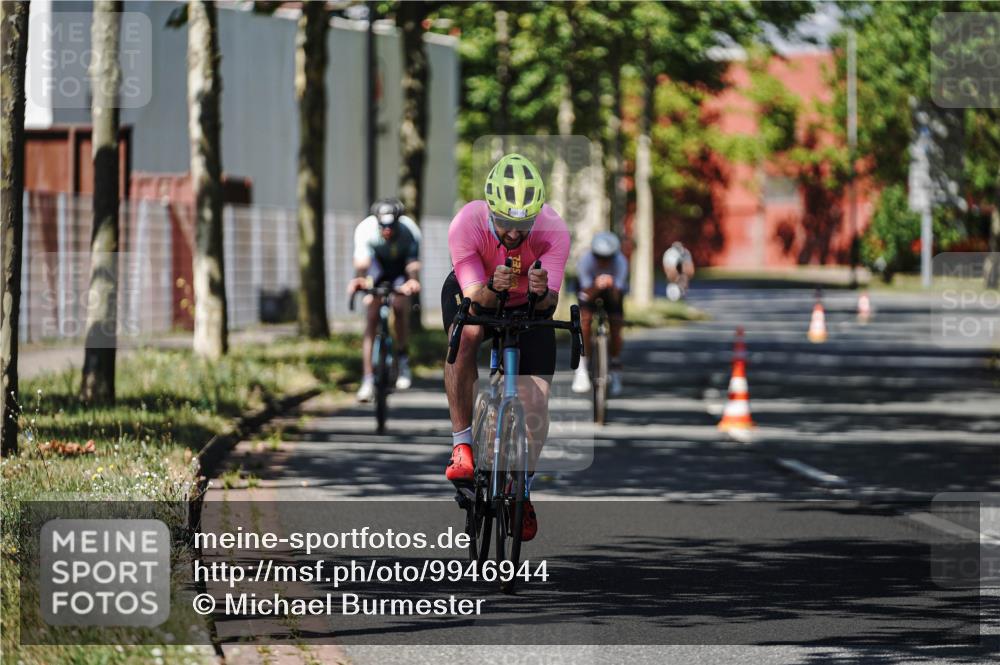 09.08.2026 - GEWOBA Citytriathlon Bremen Michael Burmester http://msf.ph/oto/9946944 09.08.2026 12:11:24 Radfahren 112, 540, 588, 666, 698, 703, 767, 854, 1153 meine-sportfotos.de