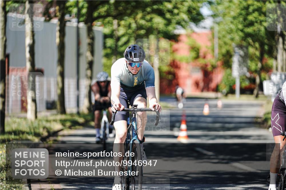 09.08.2026 - GEWOBA Citytriathlon Bremen Michael Burmester http://msf.ph/oto/9946947 09.08.2026 12:11:26 Radfahren 112, 540, 588, 666, 692, 698, 703, 767, 854, 1153 meine-sportfotos.de