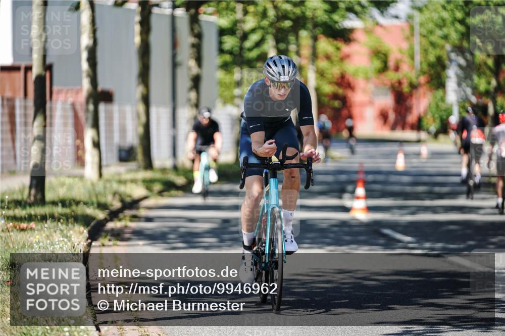 09.08.2026 - GEWOBA Citytriathlon Bremen Michael Burmester http://msf.ph/oto/9946962 09.08.2026 12:11:40 Radfahren 549, 631, 666, 676, 691, 692, 712, 732, 862, 1153 meine-sportfotos.de
