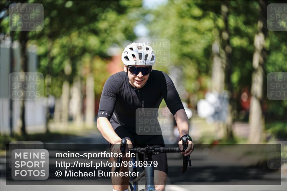 09.08.2026 - GEWOBA Citytriathlon Bremen Michael Burmester http://msf.ph/oto/9946979 09.08.2026 12:11:50 Radfahren 549, 631, 642, 660, 676, 691, 712, 732, 862 meine-sportfotos.de