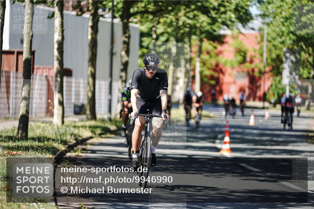 09.08.2026 - GEWOBA Citytriathlon Bremen Michael Burmester http://msf.ph/oto/9946990 09.08.2026 12:12:20 Radfahren 589, 610, 618, 632, 661, 677, 697, 825, 835 meine-sportfotos.de