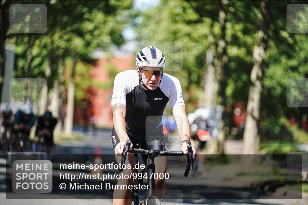 09.08.2026 - GEWOBA Citytriathlon Bremen Michael Burmester http://msf.ph/oto/9947000 09.08.2026 12:12:26 Radfahren 544, 589, 610, 632, 661, 677, 697, 791, 825, 835, 1127, 1131 meine-sportfotos.de