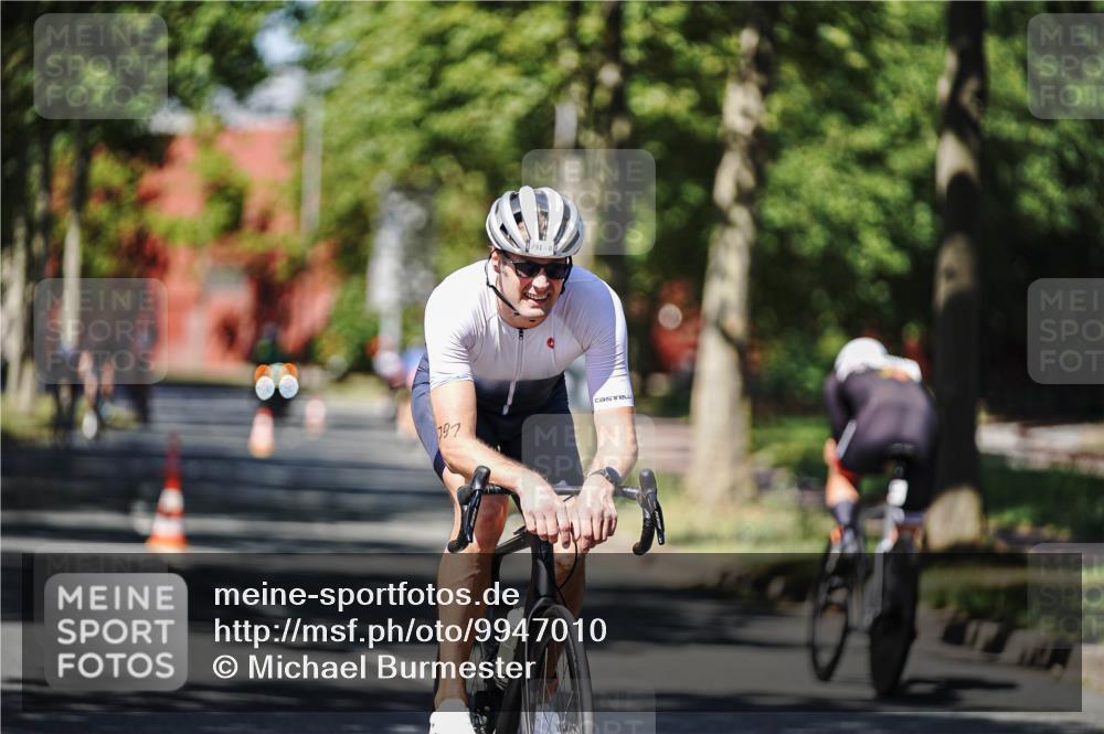 09.08.2026 - GEWOBA Citytriathlon Bremen Michael Burmester http://msf.ph/oto/9947010 09.08.2026 12:12:30 Radfahren 544, 589, 632, 661, 697, 791, 825, 835, 1127, 1131 meine-sportfotos.de
