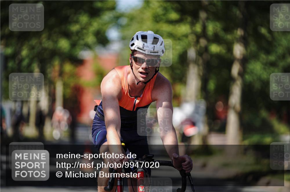 09.08.2026 - GEWOBA Citytriathlon Bremen Michael Burmester http://msf.ph/oto/9947020 09.08.2026 12:12:39 Radfahren 544, 593, 605, 661, 683, 723, 764, 791, 825, 835, 951, 1127, 1131 meine-sportfotos.de