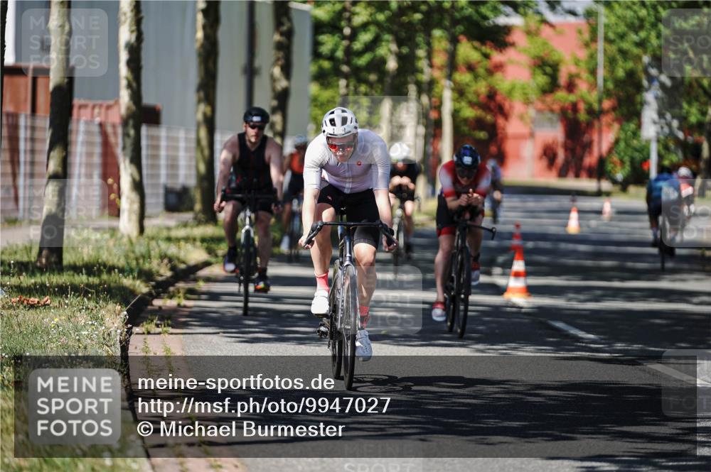 09.08.2026 - GEWOBA Citytriathlon Bremen Michael Burmester http://msf.ph/oto/9947027 09.08.2026 12:12:43 Radfahren 593, 605, 606, 683, 723, 764, 878, 951, 1127, 1131 meine-sportfotos.de