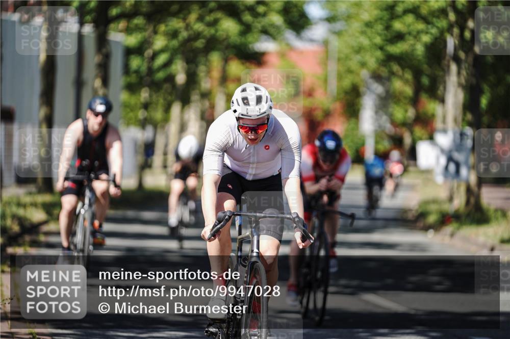 09.08.2026 - GEWOBA Citytriathlon Bremen Michael Burmester http://msf.ph/oto/9947028 09.08.2026 12:12:44 Radfahren 593, 605, 606, 683, 723, 764, 878, 951, 1127 meine-sportfotos.de