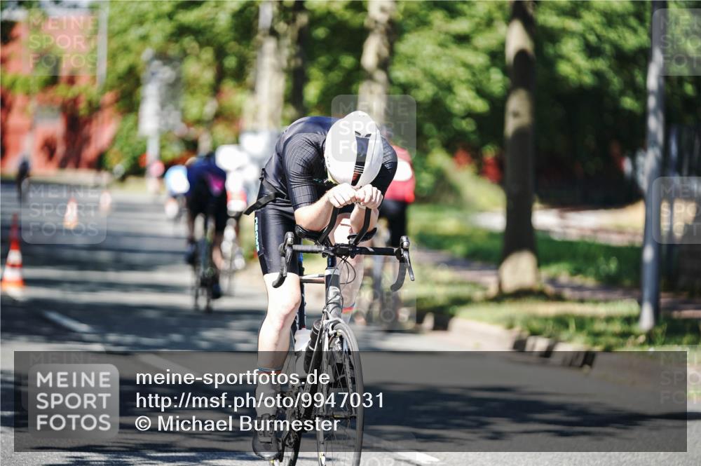 09.08.2026 - GEWOBA Citytriathlon Bremen Michael Burmester http://msf.ph/oto/9947031 09.08.2026 12:12:46 Radfahren 556, 593, 605, 606, 683, 686, 723, 764, 878, 951 meine-sportfotos.de
