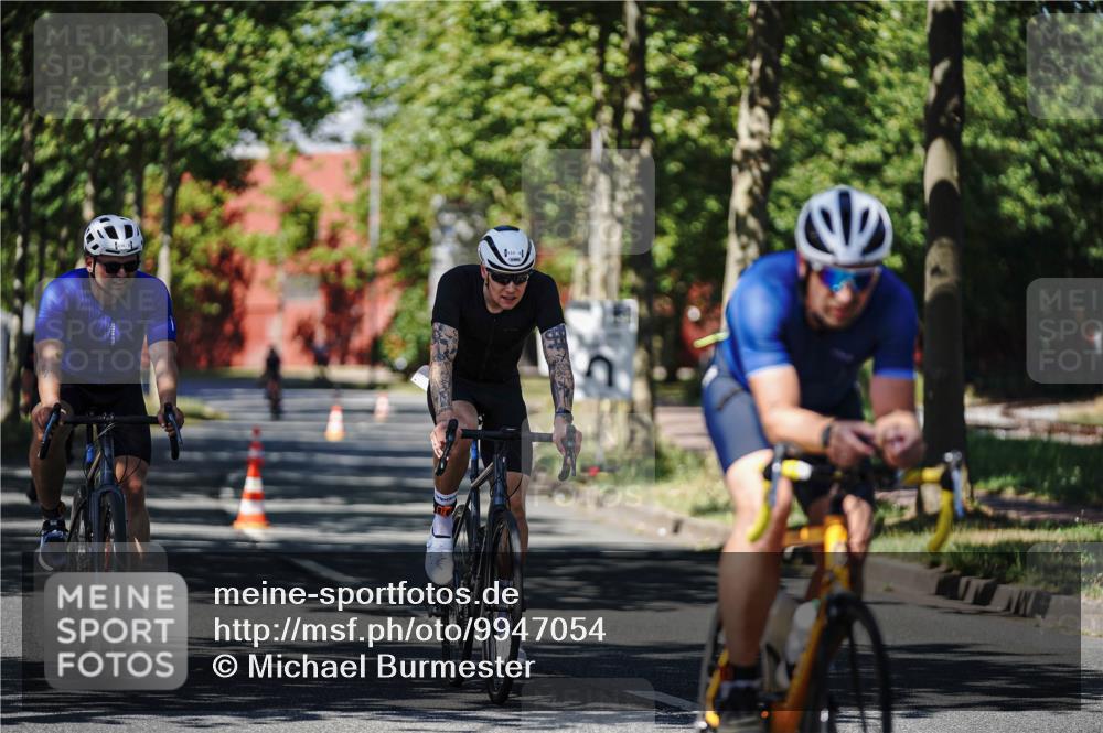 09.08.2026 - GEWOBA Citytriathlon Bremen Michael Burmester http://msf.ph/oto/9947054 09.08.2026 12:13:06 Radfahren 575, 616, 636, 658, 747, 843, 852 meine-sportfotos.de