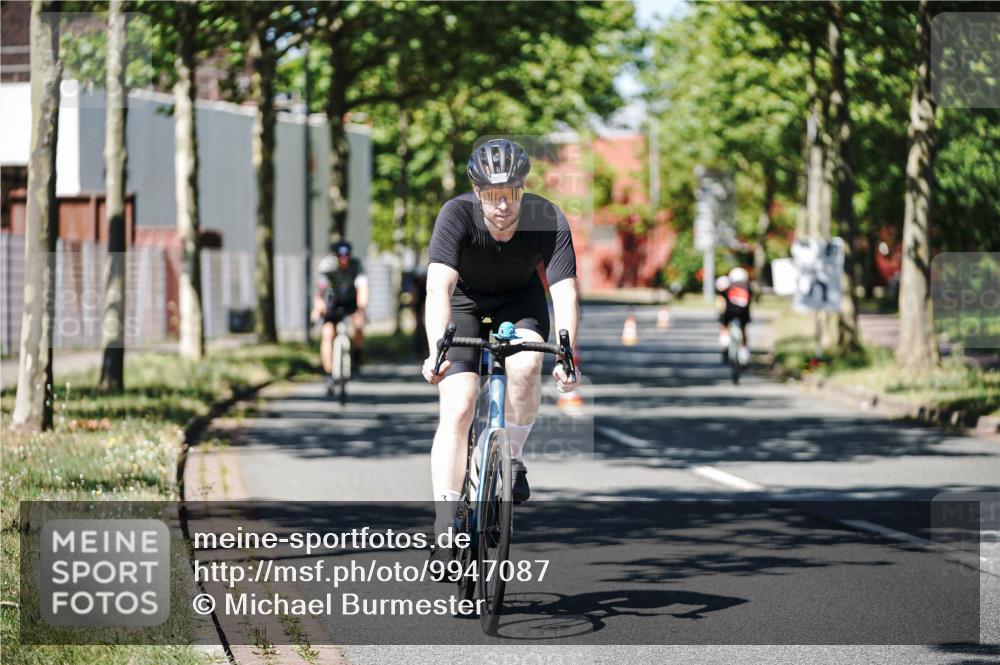 09.08.2026 - GEWOBA Citytriathlon Bremen Michael Burmester http://msf.ph/oto/9947087 09.08.2026 12:13:33 Radfahren 591, 592, 645, 685, 710, 824, 884, 1011, 1116, 1150 meine-sportfotos.de
