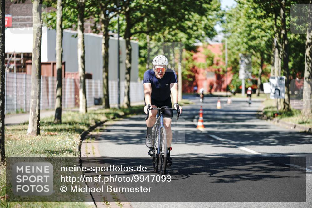 09.08.2026 - GEWOBA Citytriathlon Bremen Michael Burmester http://msf.ph/oto/9947093 09.08.2026 12:13:38 Radfahren 547, 591, 592, 645, 685, 710, 884, 1011, 1150 meine-sportfotos.de