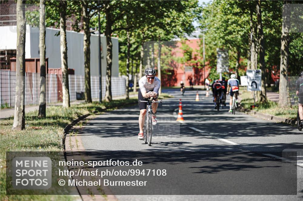 09.08.2026 - GEWOBA Citytriathlon Bremen Michael Burmester http://msf.ph/oto/9947108 09.08.2026 12:14:06 Radfahren 662, 771 meine-sportfotos.de