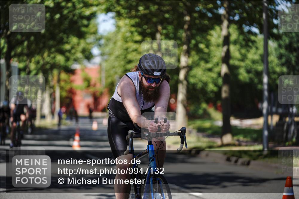 09.08.2026 - GEWOBA Citytriathlon Bremen Michael Burmester http://msf.ph/oto/9947132 09.08.2026 12:14:39 Radfahren 561, 574, 582, 680, 721, 733, 746 meine-sportfotos.de