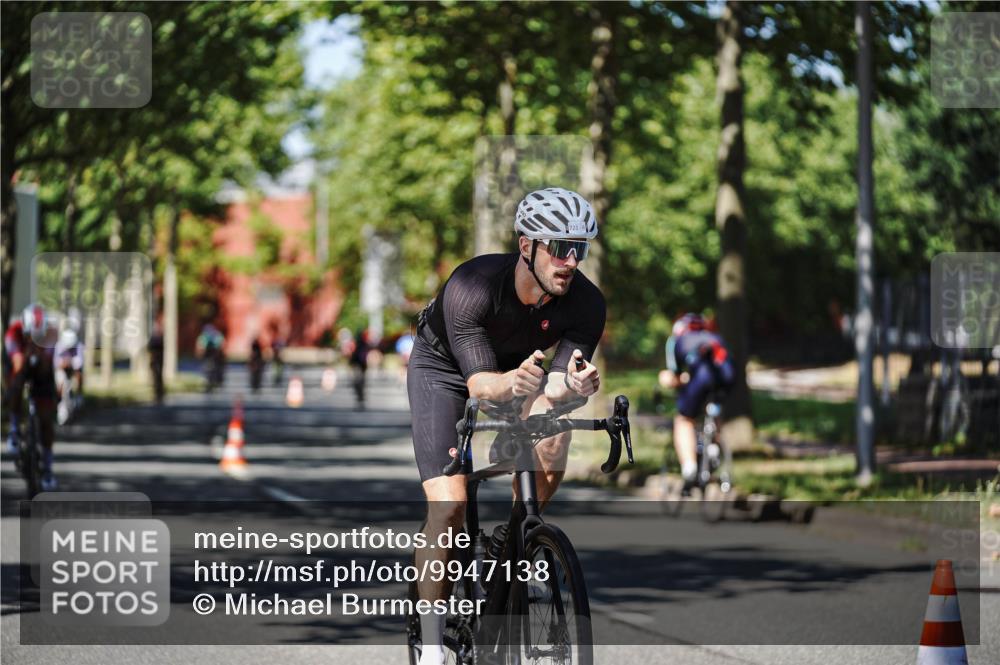 09.08.2026 - GEWOBA Citytriathlon Bremen Michael Burmester http://msf.ph/oto/9947138 09.08.2026 12:14:42 Radfahren 561, 574, 582, 679, 680, 721, 733, 746, 750 meine-sportfotos.de