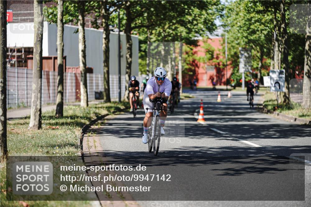 09.08.2026 - GEWOBA Citytriathlon Bremen Michael Burmester http://msf.ph/oto/9947142 09.08.2026 12:14:46 Radfahren 582, 590, 679, 680, 717, 721, 733, 746, 750, 1004 meine-sportfotos.de