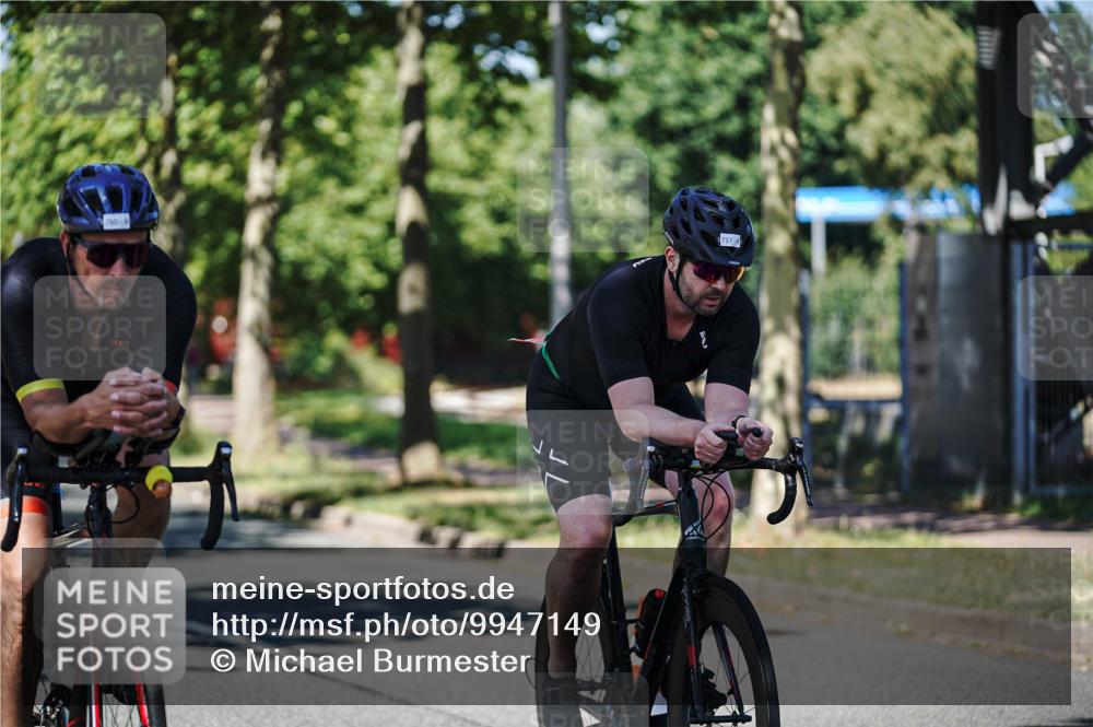 09.08.2026 - GEWOBA Citytriathlon Bremen Michael Burmester http://msf.ph/oto/9947149 09.08.2026 12:14:50 Radfahren 590, 679, 717, 721, 733, 746, 750, 1004 meine-sportfotos.de
