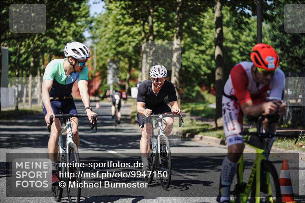 09.08.2026 - GEWOBA Citytriathlon Bremen Michael Burmester http://msf.ph/oto/9947150 09.08.2026 12:14:51 Radfahren 590, 679, 717, 721, 733, 746, 750, 1004 meine-sportfotos.de