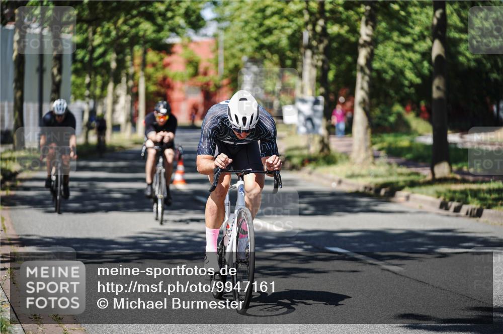09.08.2026 - GEWOBA Citytriathlon Bremen Michael Burmester http://msf.ph/oto/9947161 09.08.2026 12:15:10 Radfahren 613, 646, 924, 1015, 1016, 1128 meine-sportfotos.de