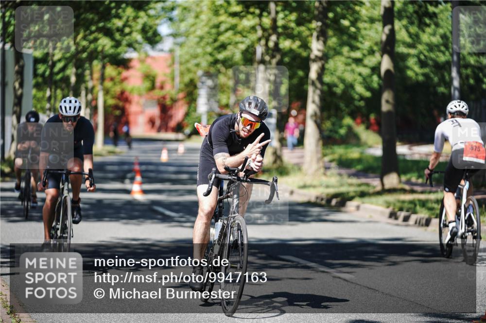 09.08.2026 - GEWOBA Citytriathlon Bremen Michael Burmester http://msf.ph/oto/9947163 09.08.2026 12:15:11 Radfahren 613, 646, 924, 1015, 1016, 1128 meine-sportfotos.de