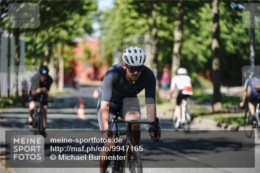 09.08.2026 - GEWOBA Citytriathlon Bremen Michael Burmester http://msf.ph/oto/9947165 09.08.2026 12:15:12 Radfahren 613, 615, 646, 924, 1015, 1016, 1128 meine-sportfotos.de