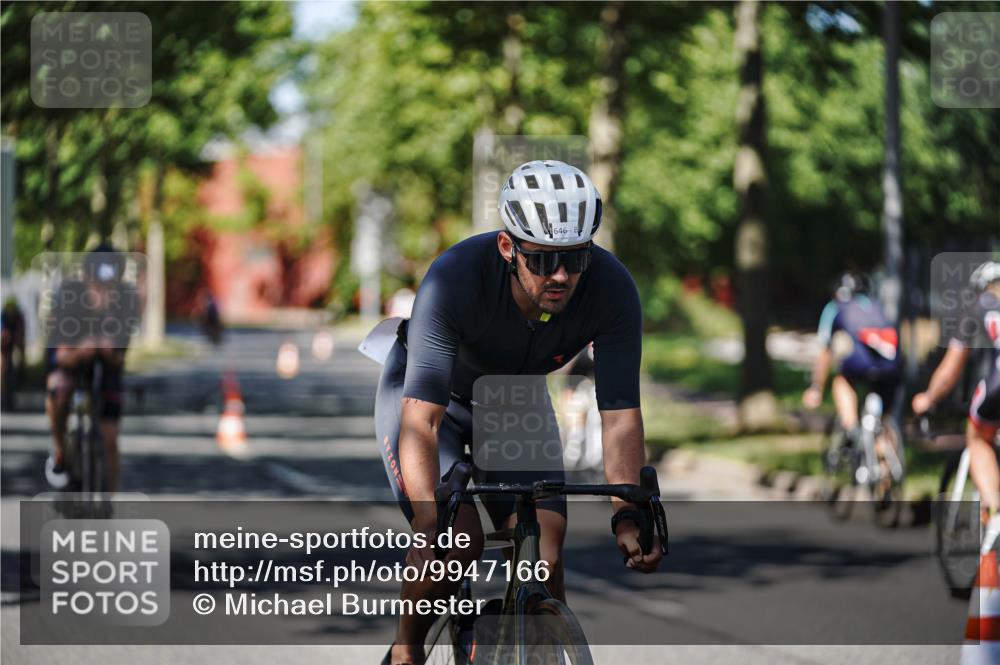 09.08.2026 - GEWOBA Citytriathlon Bremen Michael Burmester http://msf.ph/oto/9947166 09.08.2026 12:15:12 Radfahren 613, 615, 646, 924, 1015, 1016, 1128 meine-sportfotos.de