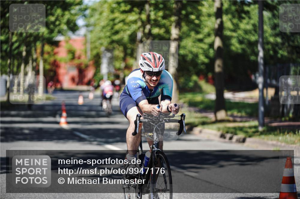 09.08.2026 - GEWOBA Citytriathlon Bremen Michael Burmester http://msf.ph/oto/9947176 09.08.2026 12:15:27 Radfahren 613, 615, 655, 735, 793, 1008, 1016, 1128 meine-sportfotos.de