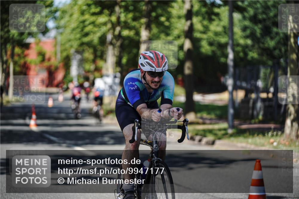 09.08.2026 - GEWOBA Citytriathlon Bremen Michael Burmester http://msf.ph/oto/9947177 09.08.2026 12:15:27 Radfahren 613, 615, 655, 735, 793, 1008, 1016, 1128 meine-sportfotos.de