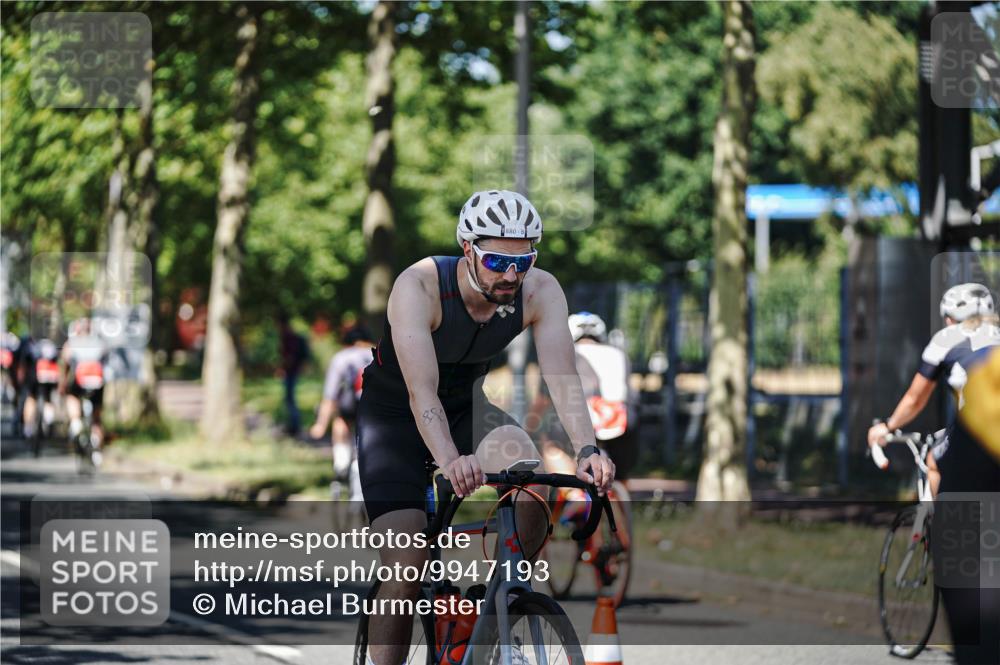 09.08.2026 - GEWOBA Citytriathlon Bremen Michael Burmester http://msf.ph/oto/9947193 09.08.2026 12:15:48 Radfahren 730, 765, 875, 880, 883, 1133, 1137 meine-sportfotos.de