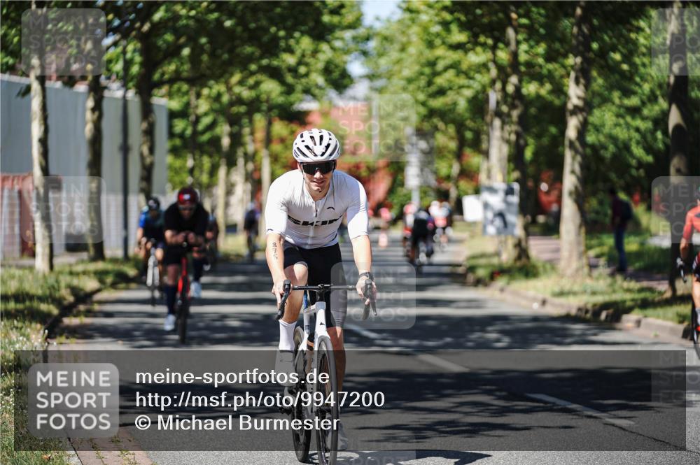 09.08.2026 - GEWOBA Citytriathlon Bremen Michael Burmester http://msf.ph/oto/9947200 09.08.2026 12:15:53 Radfahren 730, 765, 874, 875, 879, 880, 883, 983, 1133 meine-sportfotos.de