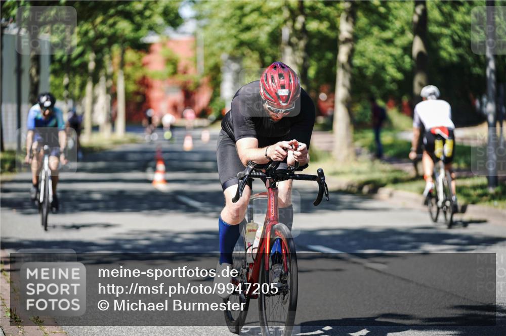 09.08.2026 - GEWOBA Citytriathlon Bremen Michael Burmester http://msf.ph/oto/9947205 09.08.2026 12:15:55 Radfahren 730, 765, 874, 875, 879, 880, 883, 983, 1133 meine-sportfotos.de