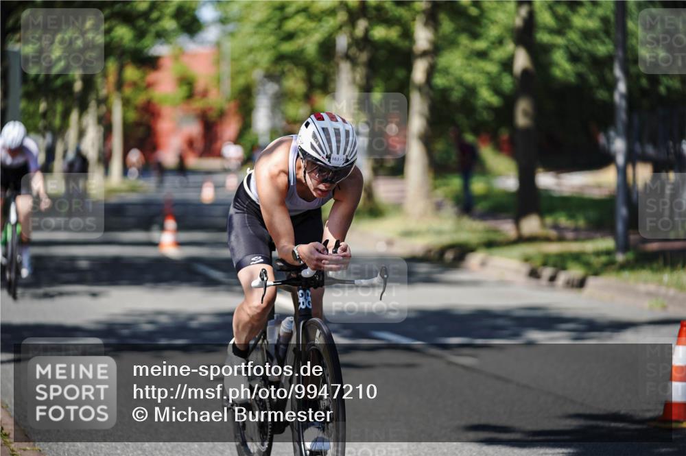 09.08.2026 - GEWOBA Citytriathlon Bremen Michael Burmester http://msf.ph/oto/9947210 09.08.2026 12:15:58 Radfahren 611, 730, 874, 875, 879, 880, 883, 983, 1133 meine-sportfotos.de