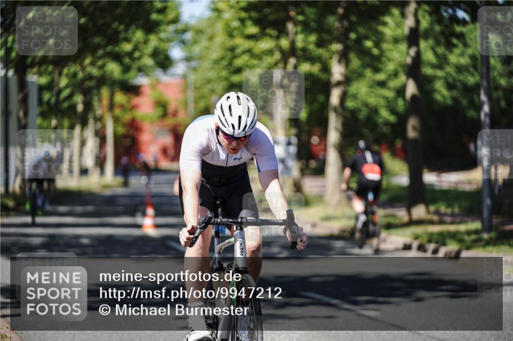 09.08.2026 - GEWOBA Citytriathlon Bremen Michael Burmester http://msf.ph/oto/9947212 09.08.2026 12:16:00 Radfahren 611, 730, 874, 875, 879, 880, 883, 983, 1133 meine-sportfotos.de