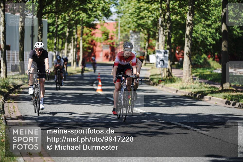 09.08.2026 - GEWOBA Citytriathlon Bremen Michael Burmester http://msf.ph/oto/9947228 09.08.2026 12:16:16 Radfahren 564, 580, 611, 716, 726, 775, 855, 914, 955, 1117 meine-sportfotos.de