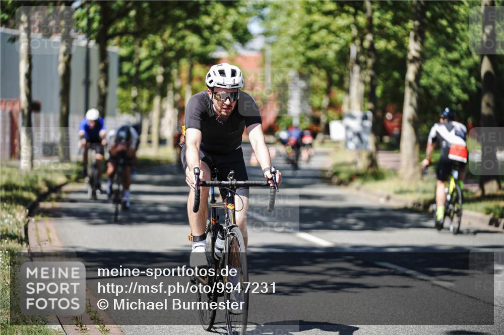09.08.2026 - GEWOBA Citytriathlon Bremen Michael Burmester http://msf.ph/oto/9947231 09.08.2026 12:16:17 Radfahren 564, 580, 611, 716, 726, 775, 855, 914, 955, 1013, 1117 meine-sportfotos.de