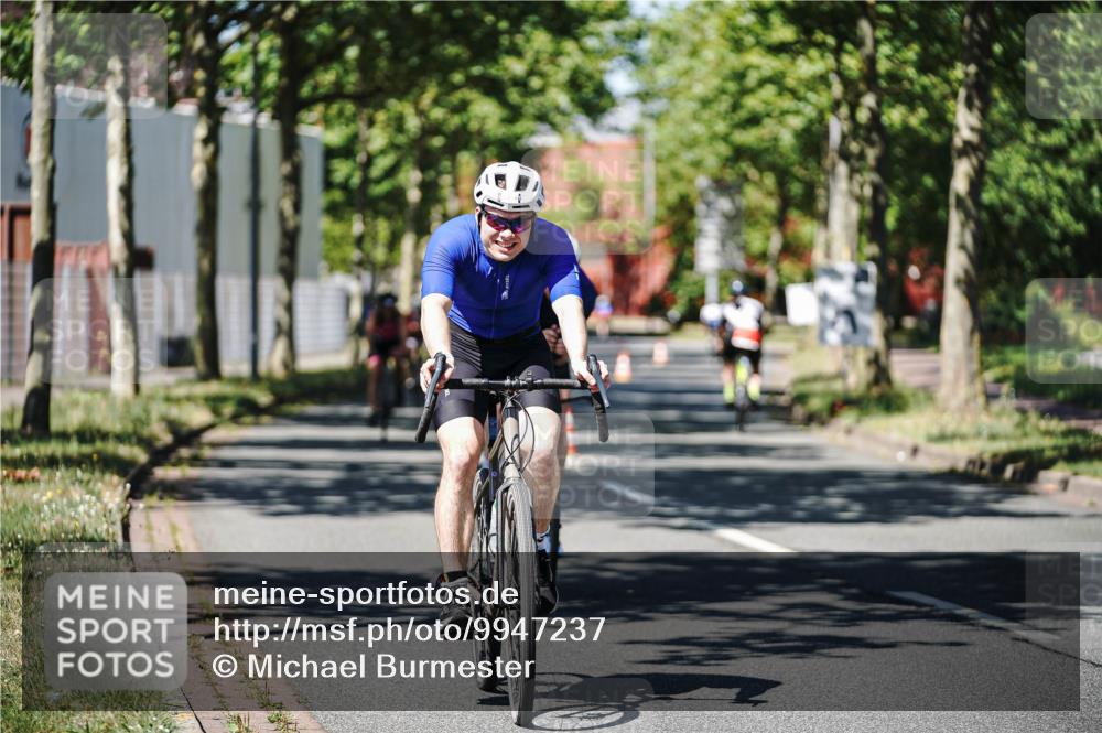 09.08.2026 - GEWOBA Citytriathlon Bremen Michael Burmester http://msf.ph/oto/9947237 09.08.2026 12:16:20 Radfahren 564, 580, 716, 726, 775, 855, 914, 955, 1013, 1117 meine-sportfotos.de