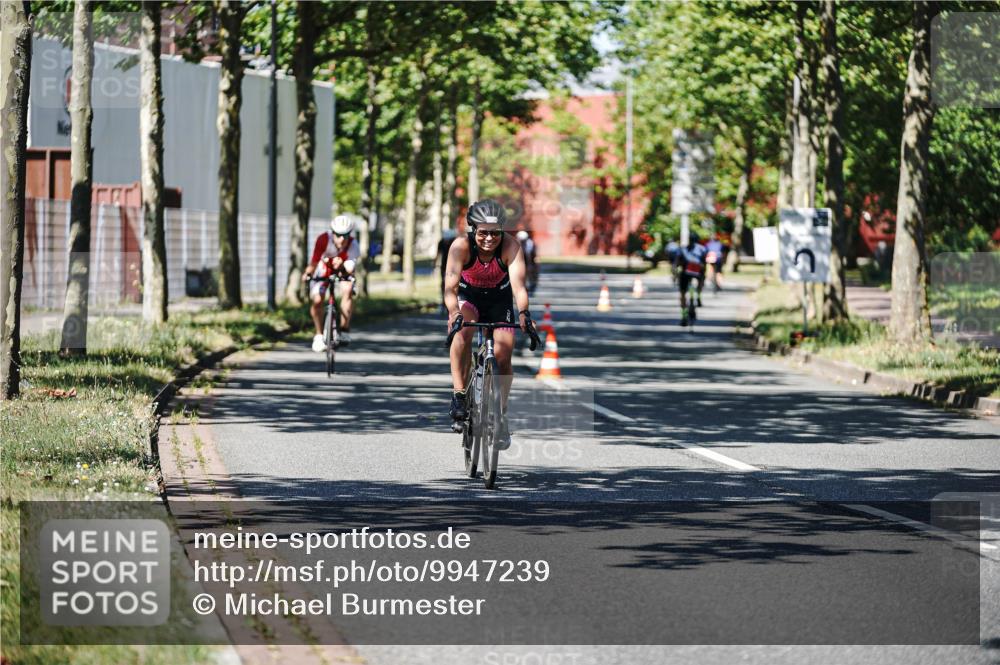 09.08.2026 - GEWOBA Citytriathlon Bremen Michael Burmester http://msf.ph/oto/9947239 09.08.2026 12:16:22 Radfahren 545, 564, 580, 638, 716, 726, 775, 777, 855, 914, 1013, 1117 meine-sportfotos.de