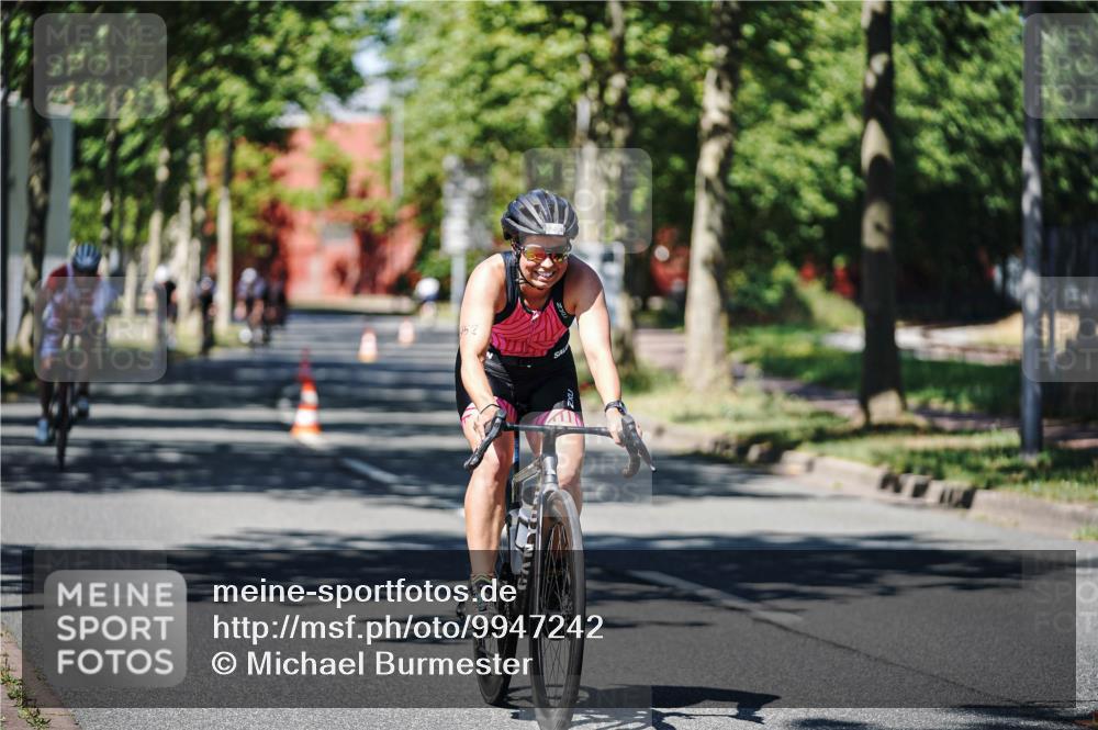 09.08.2026 - GEWOBA Citytriathlon Bremen Michael Burmester http://msf.ph/oto/9947242 09.08.2026 12:16:22 Radfahren 545, 564, 580, 638, 716, 726, 775, 777, 855, 914, 1013, 1117 meine-sportfotos.de