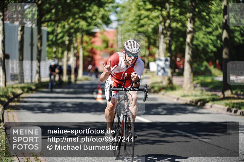 09.08.2026 - GEWOBA Citytriathlon Bremen Michael Burmester http://msf.ph/oto/9947244 09.08.2026 12:16:24 Radfahren 545, 564, 580, 638, 648, 716, 726, 775, 777, 914, 918, 1013, 1117 meine-sportfotos.de