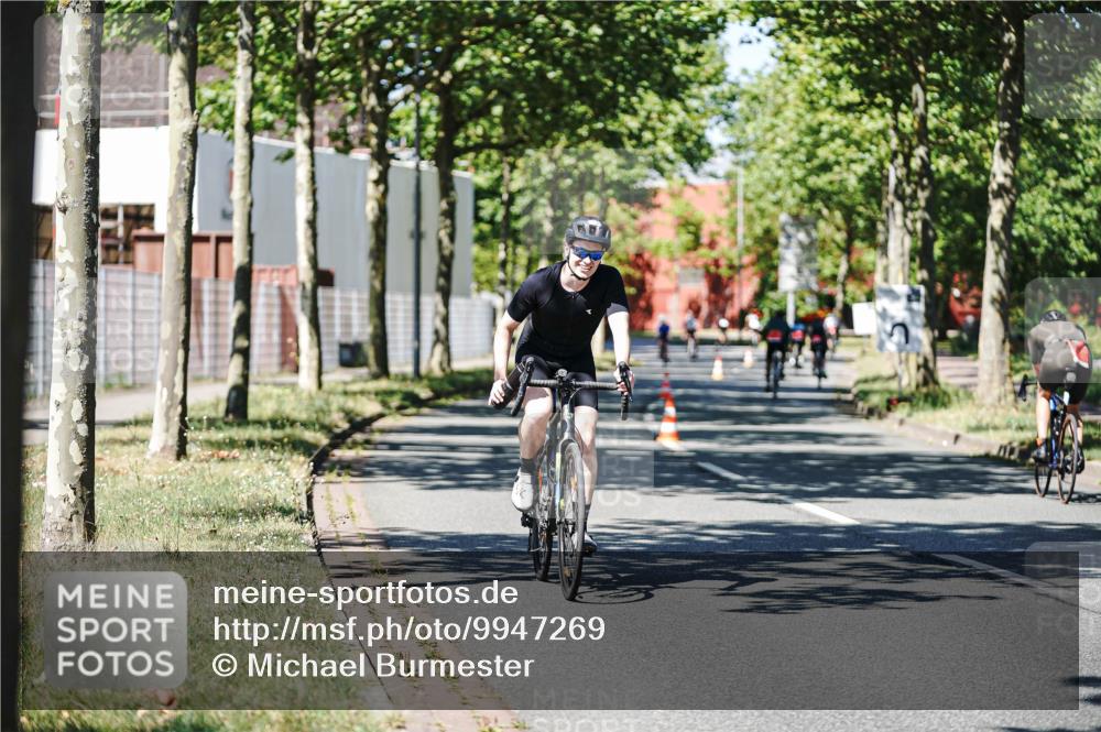 09.08.2026 - GEWOBA Citytriathlon Bremen Michael Burmester http://msf.ph/oto/9947269 09.08.2026 12:16:43 Radfahren 555, 648, 804, 846, 918, 1138 meine-sportfotos.de