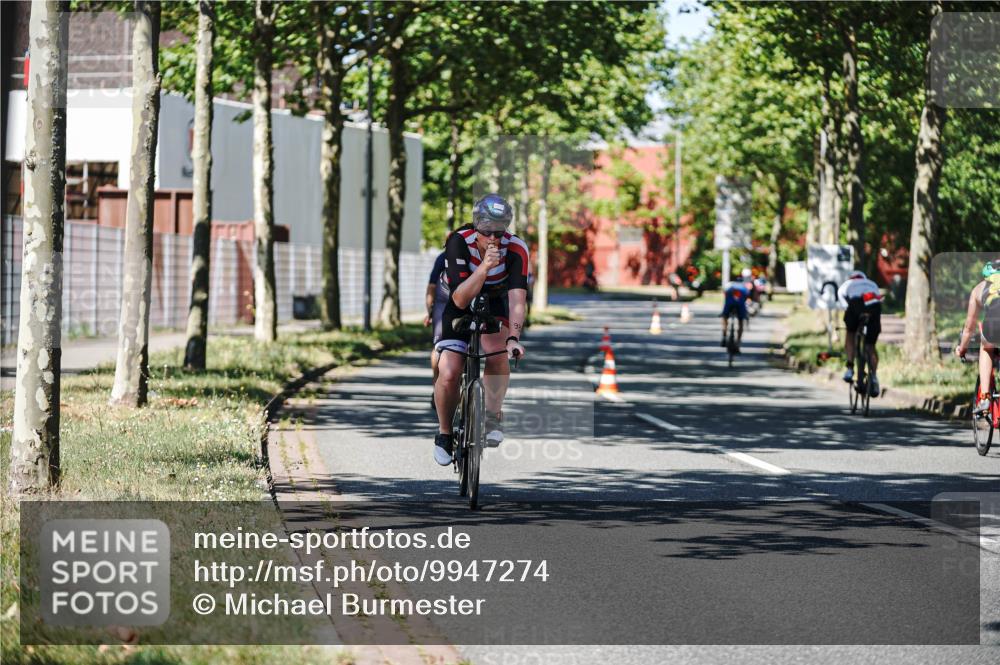 09.08.2026 - GEWOBA Citytriathlon Bremen Michael Burmester http://msf.ph/oto/9947274 09.08.2026 12:16:57 Radfahren 555, 627, 673, 895, 932, 1130 meine-sportfotos.de