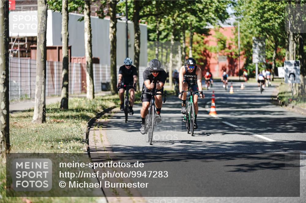 09.08.2026 - GEWOBA Citytriathlon Bremen Michael Burmester http://msf.ph/oto/9947283 09.08.2026 12:17:11 Radfahren 552, 600, 627, 932, 1143, 1158 meine-sportfotos.de