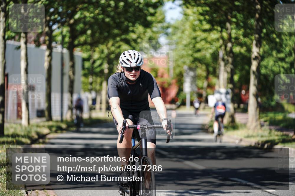 09.08.2026 - GEWOBA Citytriathlon Bremen Michael Burmester http://msf.ph/oto/9947286 09.08.2026 12:17:13 Radfahren 552, 600, 627, 778, 932, 1143, 1158 meine-sportfotos.de