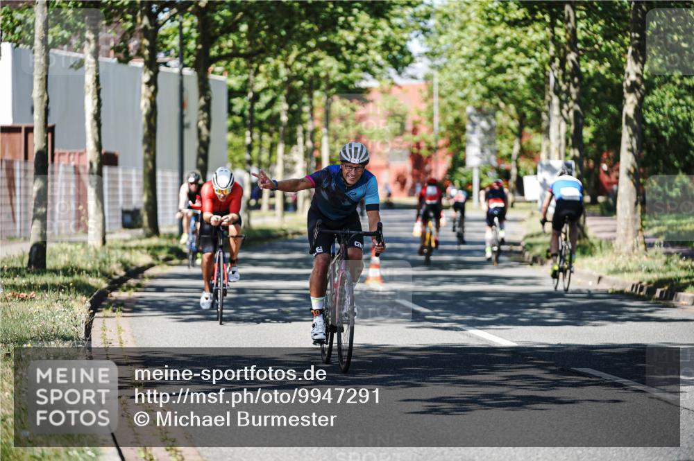 09.08.2026 - GEWOBA Citytriathlon Bremen Michael Burmester http://msf.ph/oto/9947291 09.08.2026 12:17:18 Radfahren 552, 565, 600, 653, 778, 1143, 1158 meine-sportfotos.de
