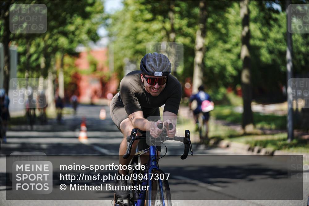 09.08.2026 - GEWOBA Citytriathlon Bremen Michael Burmester http://msf.ph/oto/9947307 09.08.2026 12:17:28 Radfahren 565, 598, 600, 650, 653, 758, 778, 784, 807 meine-sportfotos.de