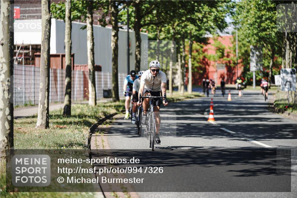 09.08.2026 - GEWOBA Citytriathlon Bremen Michael Burmester http://msf.ph/oto/9947326 09.08.2026 12:17:47 Radfahren 579, 609, 650, 672, 1109, 1126, 1147 meine-sportfotos.de